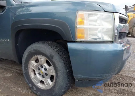 2008 Chevrolet Silverado 1500 Lt1 z USA, uszkodzony, nr VIN 2GCEK19J881274824